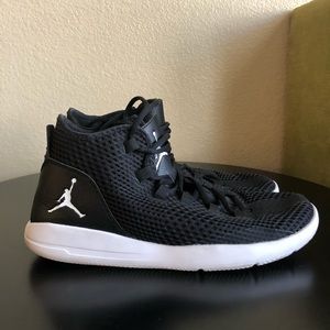 Pre Owned Mens Jordan Reveal Black / White 10.5